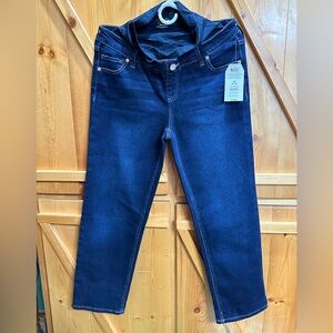 ⭐️NWT⭐️ Women’s Time & Tru Maternity Capris - Med (8-10)